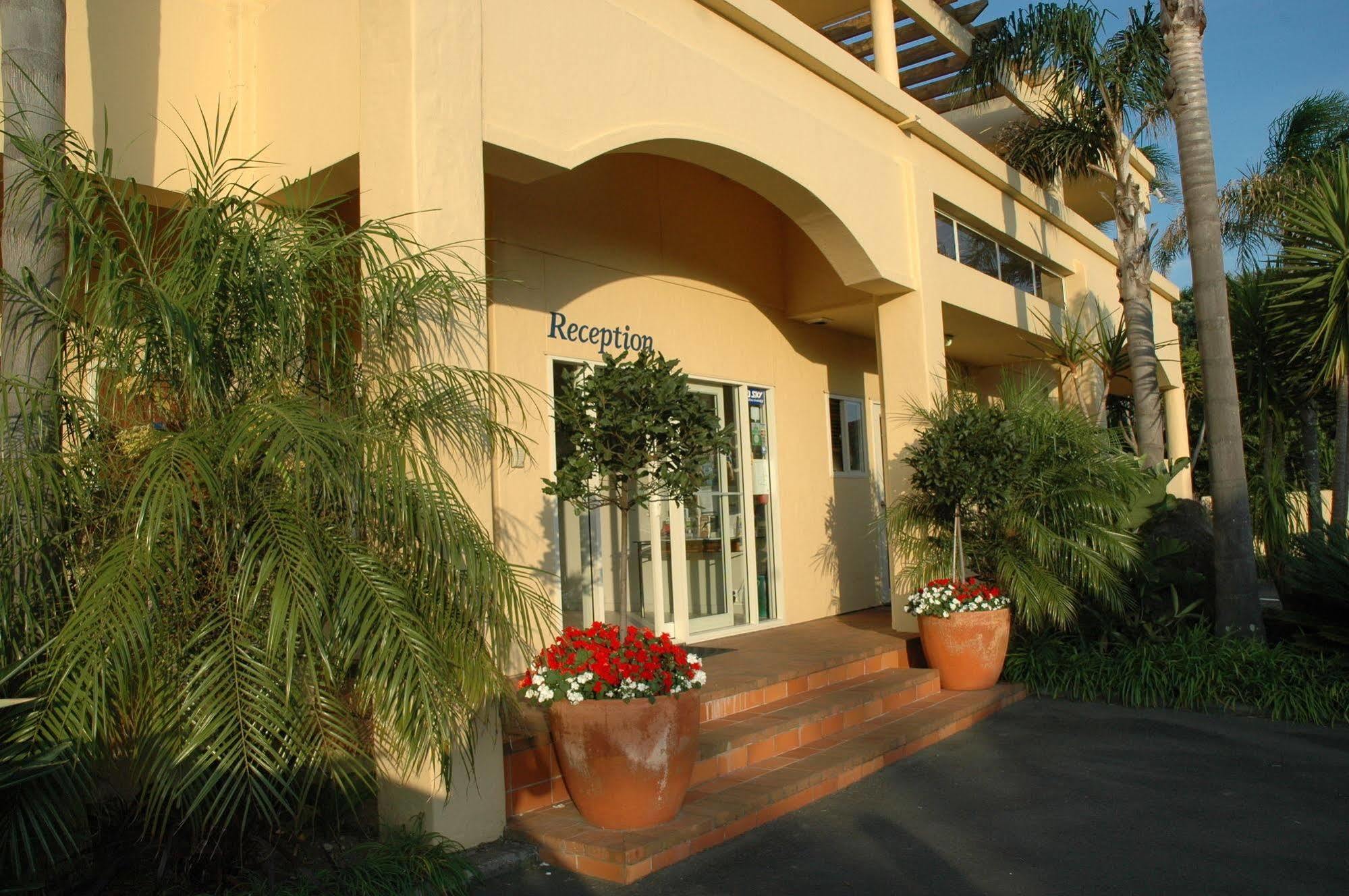 Ocean Beach Motor Lodge Гізбурн Екстер'єр фото